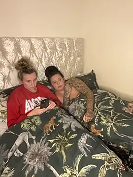 Snapshot of Charsworld chatting on November 2025 06:39:01 PM Charsworld online show from November 2025 06:39:01 PM