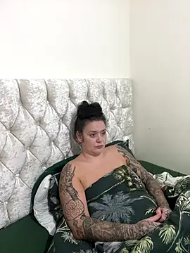 Charsworld online show from December 2025 09:39:02 AM