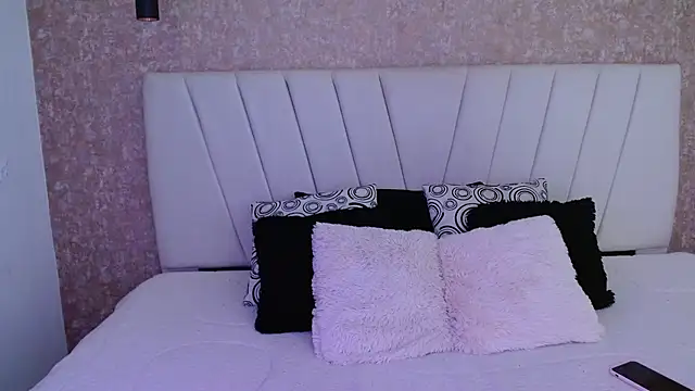 NatiHoran online show from March 2026 11:12:01 PM