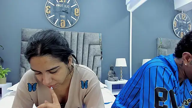 violet and myers online show from October 2025 11:30:01 AM