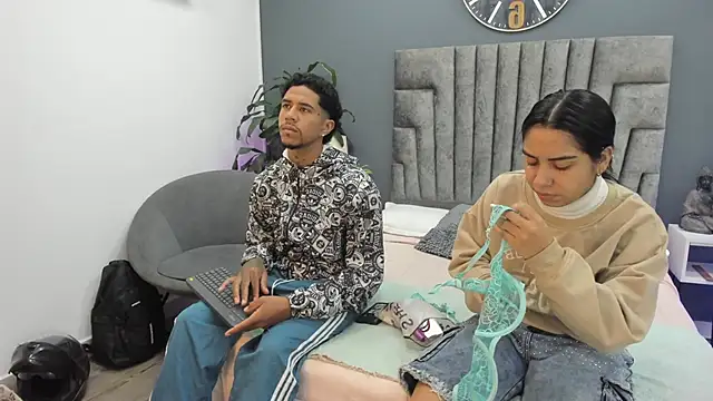 violet and myers online show from October 2025 11:30:02 AM