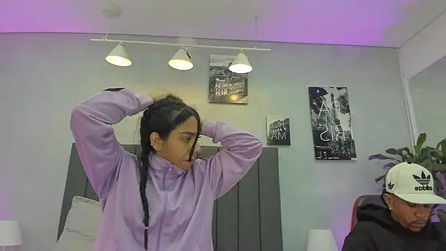 violet and myers online show from October 2025 11:43:01 AM