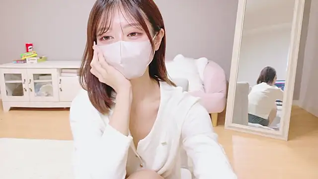 Yuna-ch online show from December 2025 03:32:01 PM