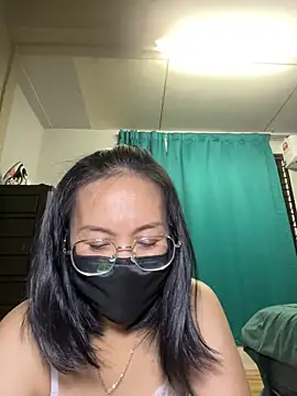 melyiaaa online show from March 2026 02:11:02 PM