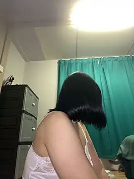 melyiaaa online show from April 2026 02:34:01 PM