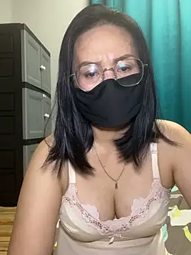 Snapshot of melyiaaa chatting on April 2026 03:25:01 PM melyiaaa online show from April 2026 03:25:01 PM