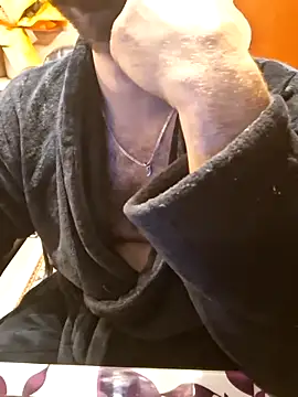 qSensi online show from December 2025 04:07:02 AM