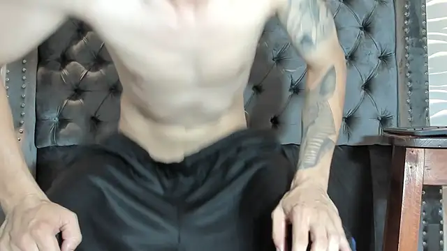 MARCUS SMITHH1 online show from September 2025 04:12:01 AM