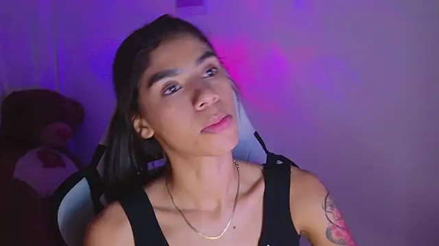 BrunetteAdams001 online show from February 2026 03:33:01 AM