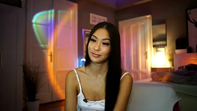 SyrenAsia online show from October 2025 01:29:02 PM