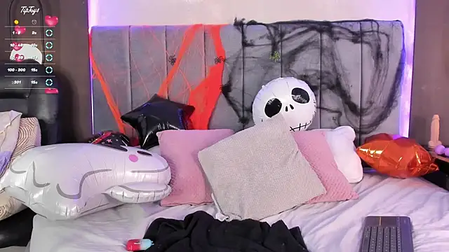 mily  18 online show from November 2025 03:52:02 AM