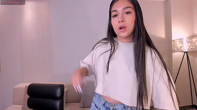 VeronicaBlue online show from September 2025 10:41:01 AM