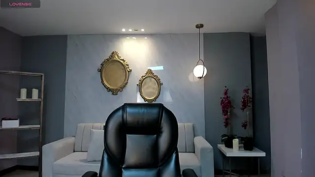 Snapshot of NataliaGaret chatting on October 2025 03:26:02 AM NataliaGaret online show from October 2025 03:26:02 AM