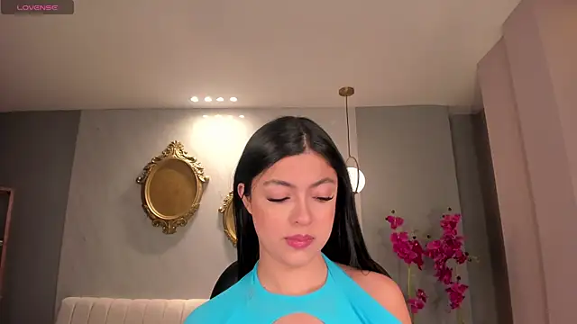 Snapshot of NataliaGaret chatting on October 2025 03:28:01 AM NataliaGaret online show from October 2025 03:28:01 AM