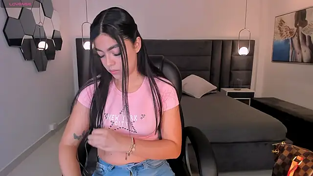 NataliaGaret online show from February 2026 01:55:01 AM