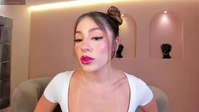 Snapshot of MaddisonTaylor1 chatting on September 2025 08:03:01 PM MaddisonTaylor1 online show from September 2025 08:03:01 PM