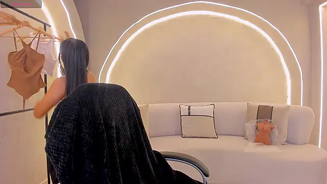 MilaColeman online show from October 2025 02:09:02 AM