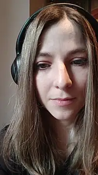 Snapshot of evafolver chatting on November 2025 12:05:02 PM evafolver online show from November 2025 12:05:02 PM