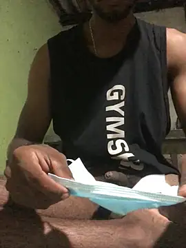 kavi1q1 online show from April 2026 07:18:02 PM