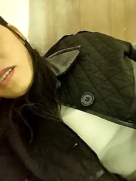 Snapshot of Sinejdk3 chatting on October 2025 01:35:02 PM Sinejdk3 online show from October 2025 01:35:02 PM