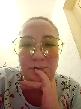 Kiss Eva online show from March 2026 05:03:01 PM