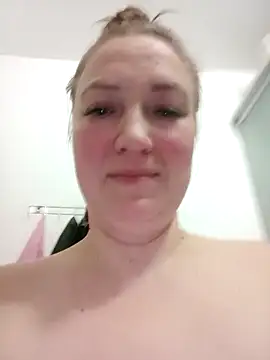 Kiss Eva online show from April 2026 06:42:01 PM