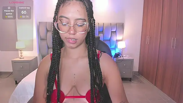 raven stonee online show from February 2026 12:26:02 AM