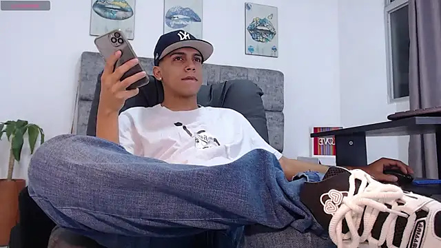 david santos16 online show from December 2025 02:28:02 AM