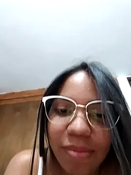 CloeeHills  online show from October 2025 04:29:01 AM