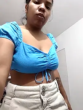 CloeeHills  online show from November 2025 03:02:01 PM