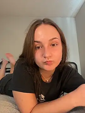 Snapshot of MadilynX777 chatting on October 2025 10:10:01 PM MadilynX777 online show from October 2025 10:10:01 PM