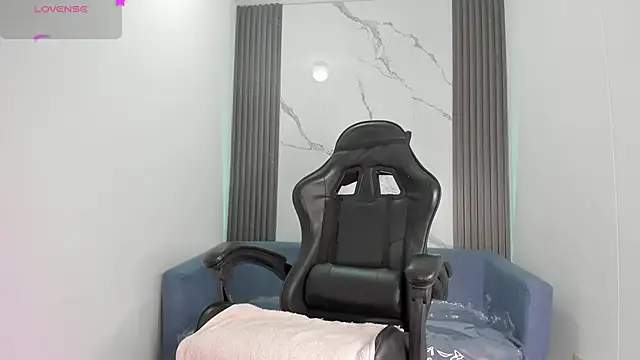 ShaunaDream online show from October 2025 03:13:02 AM