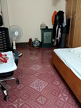 Snapshot of Moona_heny chatting on September 2025 10:04:01 PM Moona heny online show from September 2025 10:04:01 PM