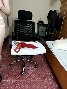 Snapshot of Moona_heny chatting on October 2025 12:17:02 PM Moona heny online show from October 2025 12:17:02 PM