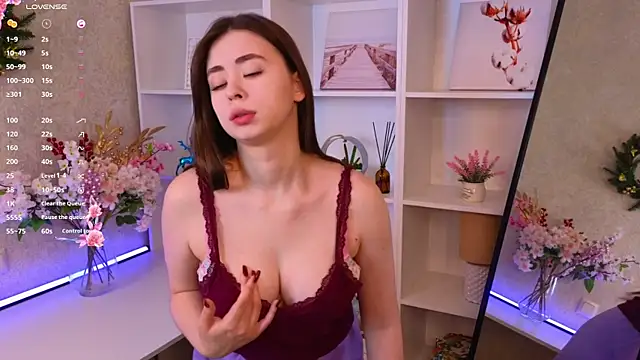 TraciMyntti online show from January 2026 01:22:01 AM