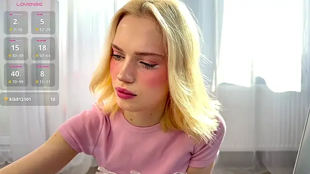 GlaydsLeveto online show from March 2026 04:56:01 AM