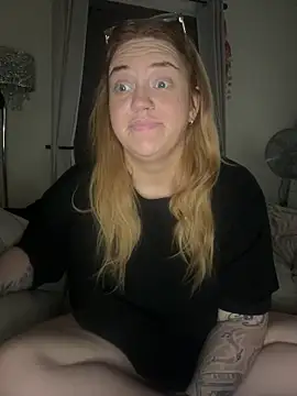 Snapshot of MysteriousMylaX chatting on October 2025 12:44:02 AM MysteriousMylaX online show from October 2025 12:44:02 AM