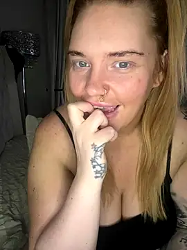 Snapshot of MysteriousMylaX chatting on November 2025 01:16:01 AM MysteriousMylaX online show from November 2025 01:16:01 AM