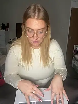 MysteriousMylaX online show from December 2025 08:04:01 PM