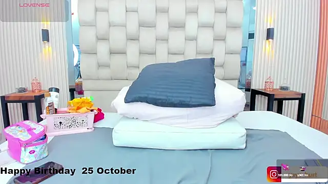 nahomye teylor online show from October 2025 03:04:01 AM