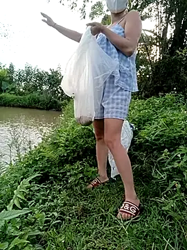 Snapshot of linda_bae00 chatting on June 2026 11:35:01 PM linda bae00 online show from June 2026 11:35:01 PM