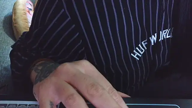 fetishslut4u online show from November 2025 07:04:02 PM