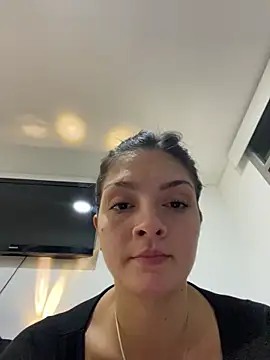 Danielaeliana online show from April 2026 12:37:01 AM