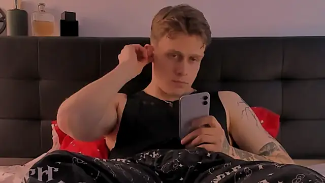 TalkingHead 0  online show from March 2026 02:53:02 PM