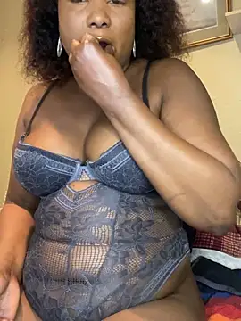 Snapshot of Missparis chatting on June 2026 08:00:02 PM Missparis online show from June 2026 08:00:02 PM