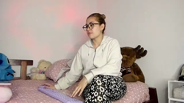 min-ji online show from April 2026 08:44:01 PM