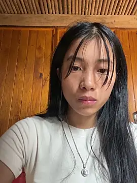 EmLy02 online show from October 2025 02:19:01 AM