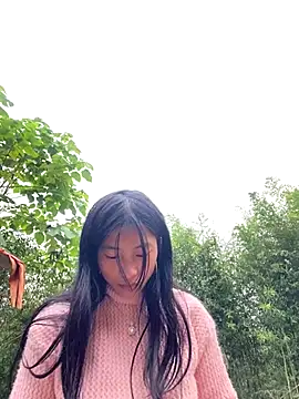 EmLy02 online show from November 2025 01:37:01 AM