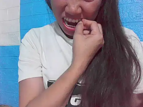 fanchunn online show from October 2025 11:52:02 AM