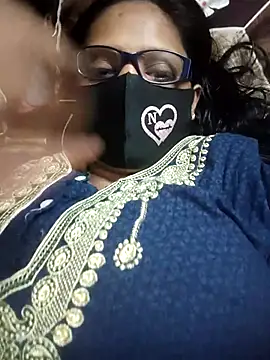 Snapshot of AVA55 chatting on October 2025 06:42:01 PM AVA55 online show from October 2025 06:42:01 PM